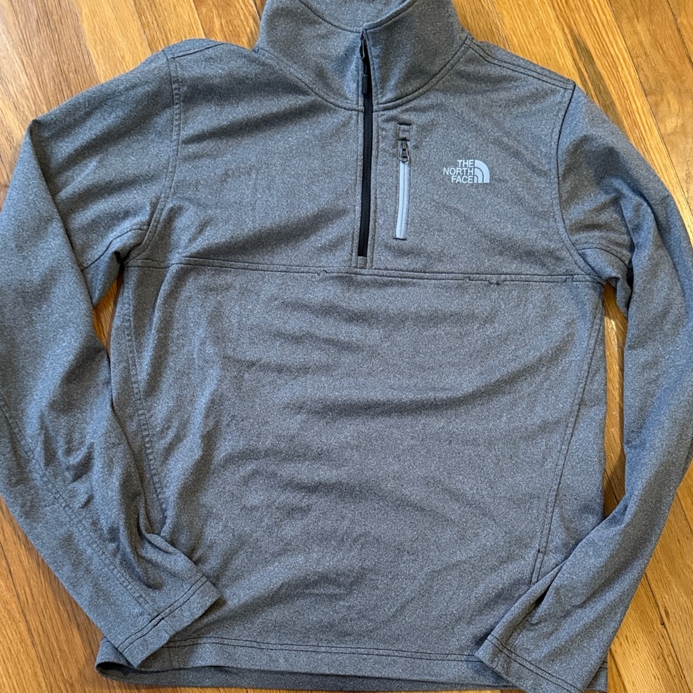 The North Face Men’s Charcoal Gray Pullover size Small